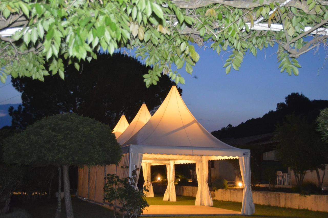 Hotel Espace Loisirs Saint-Martin-dʼArdèche Esterno foto
