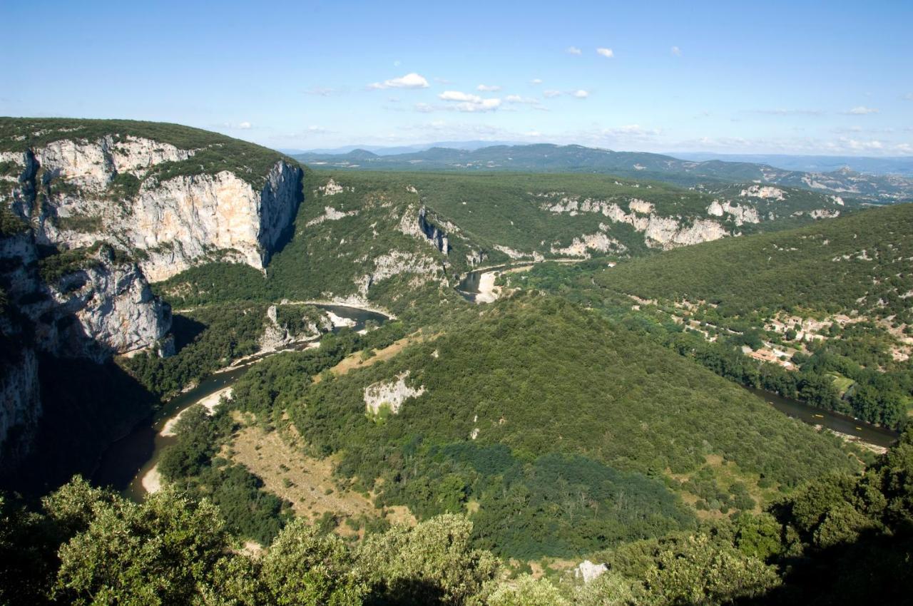 Hotel Espace Loisirs Saint-Martin-dʼArdèche Esterno foto